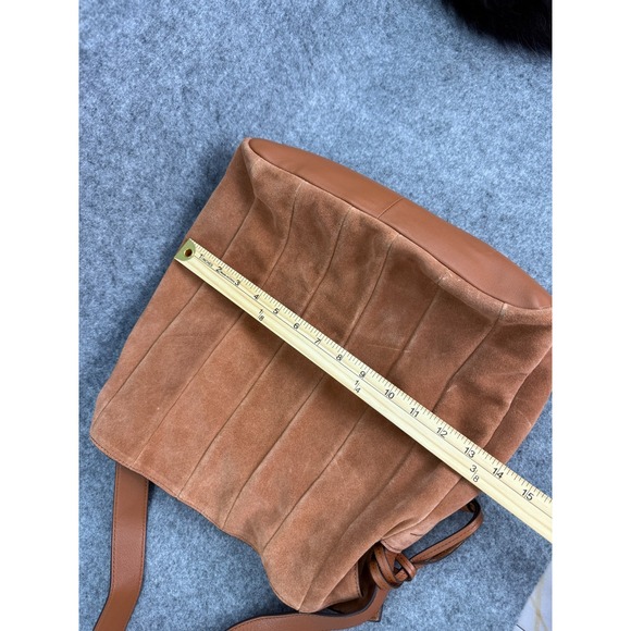 Vince Camuto Dario Leather Shoulder Bag Purse Pleated Interior Pockets Brown - Picture 4 of 16